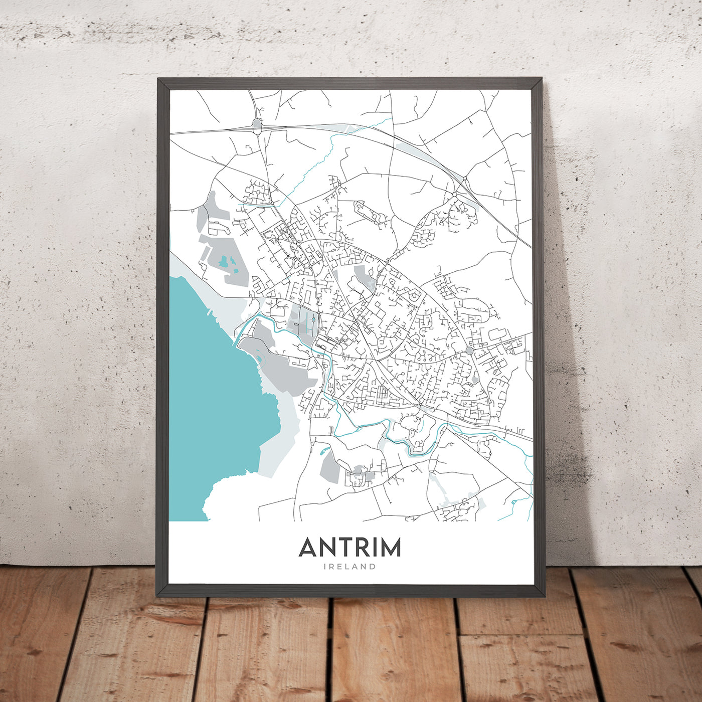 Mapa moderno de la ciudad de Antrim, Irlanda del Norte: Castle Gardens, Round Tower, Dublin Rd, Lough Neagh, A26