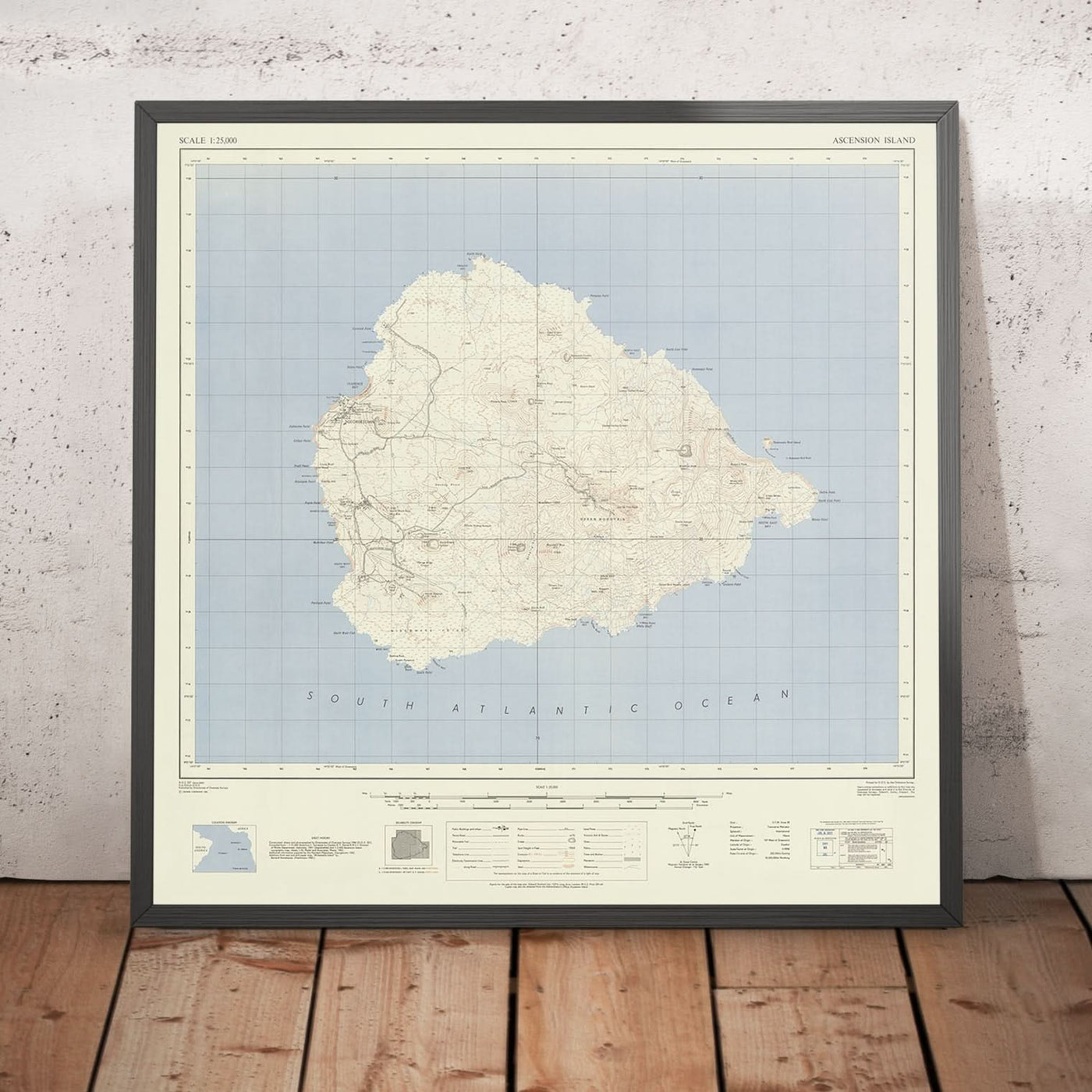 Mapa antiguo de la Isla Ascensión, 1964: Green Mountain, Georgetown, carreteras, topografía, estilo Ordnance