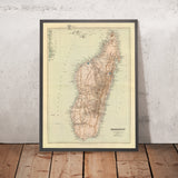 Ancienne carte de Madagascar par Edward Stanford 1901 : Antananarivo, Diego Suarez, Tamatave, Majunga, Fort Dauphin