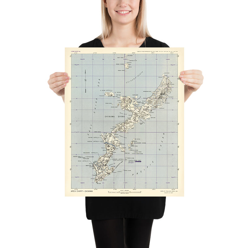 Mapa militar antiguo de Okinawa realizado por el 64.º Batallón Topográfico de la Base de Ingenieros, 1945: Naha, aeródromo de Kadena, Ie Shima, aeródromo de Yontan, Kanna Saki