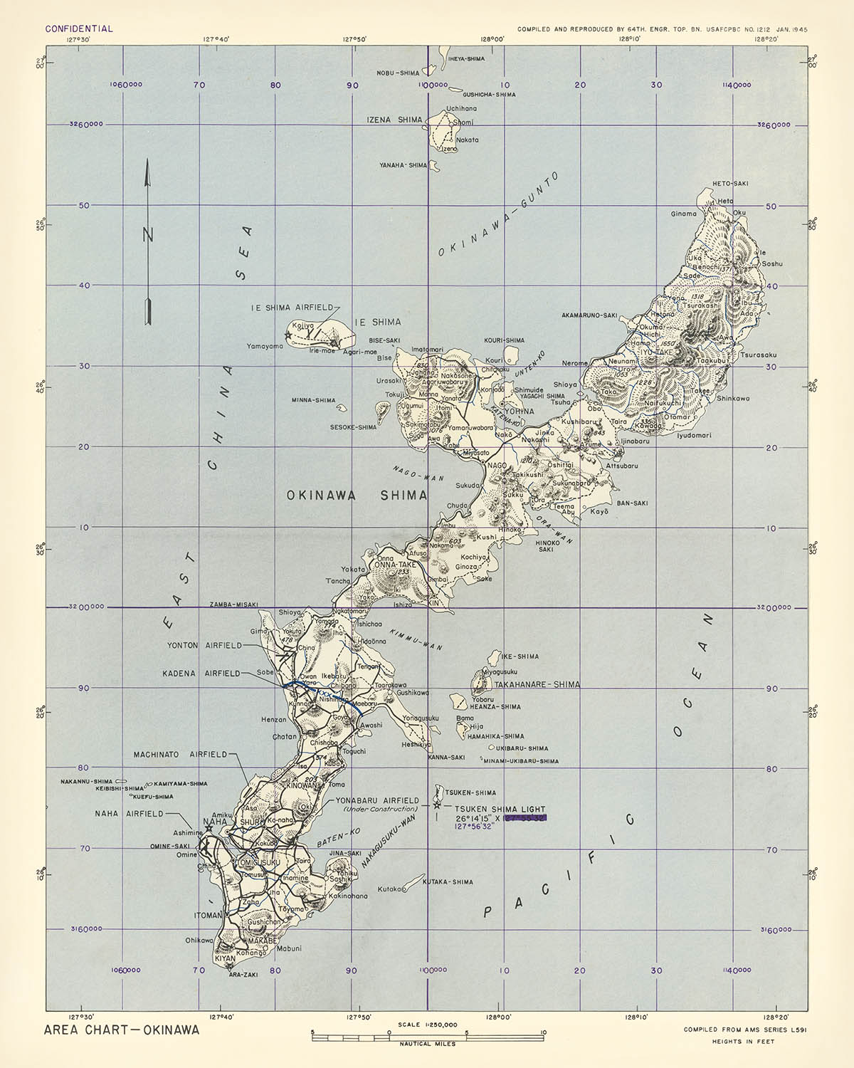 Mapa militar antiguo de Okinawa realizado por el 64.º Batallón Topográfico de la Base de Ingenieros, 1945: Naha, aeródromo de Kadena, Ie Shima, aeródromo de Yontan, Kanna Saki